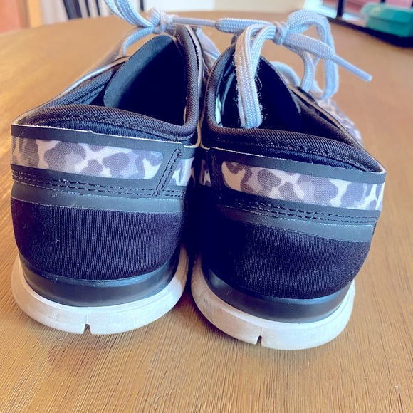 Nike Free Runs - Picture 4 of 7